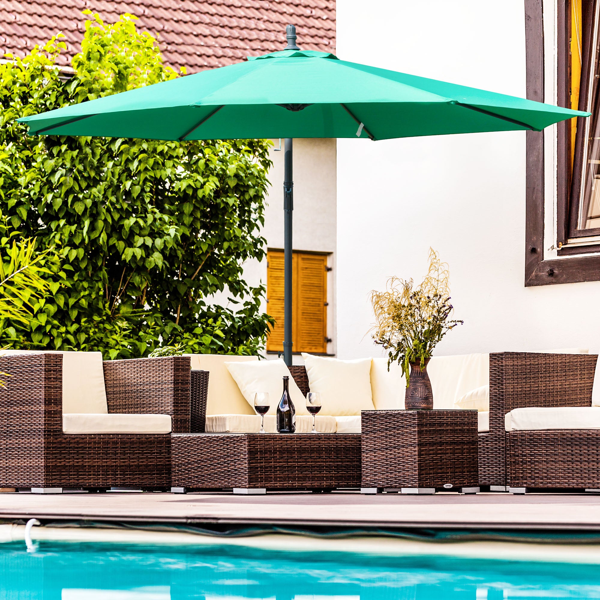 Outsunny 10ft Offset Patio Umbrella with Base, Garden Hanging Parasol with Crank, Banana Cantilever Umbrella Sun Shade, Green