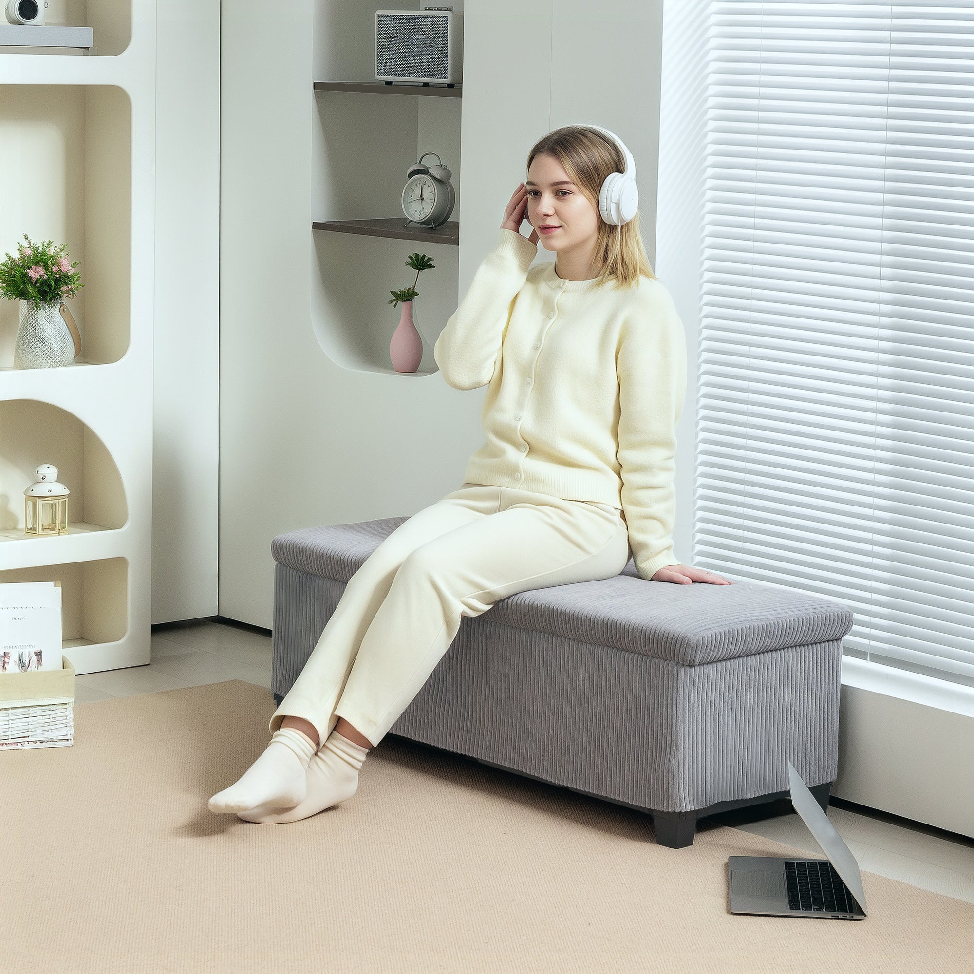 HOMCOM 44 Inches Ottoman with Storage, Lid, Legs, Corduroy End of Bed Bench for Living Room, Bedroom, Entryway, Light Grey