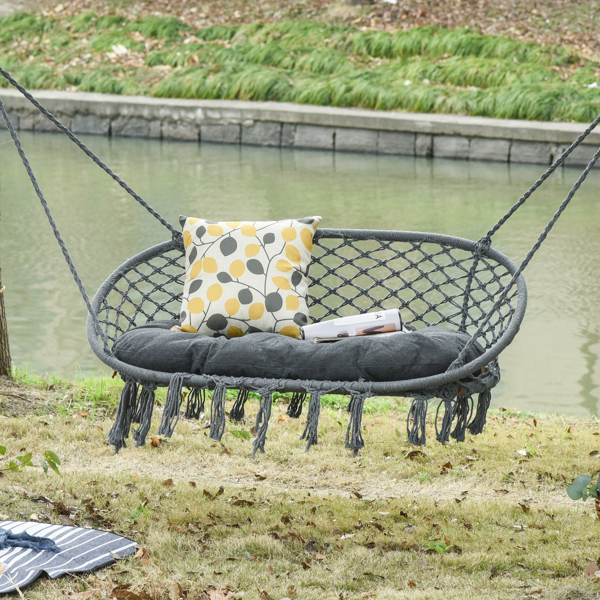 Outsunny Patio Hammock Chair 2 Seat, Hanging Rope Hammock Swing Chair with Metal Frame and Cushion, Large Macrame Seat for Indoor and Outdoor 396 lbs Capacity, Dark Grey